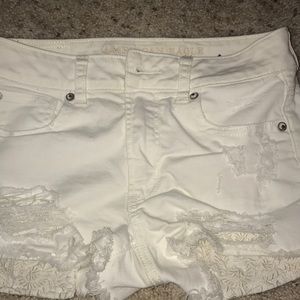 White american eagle shorts! with pattern pockets